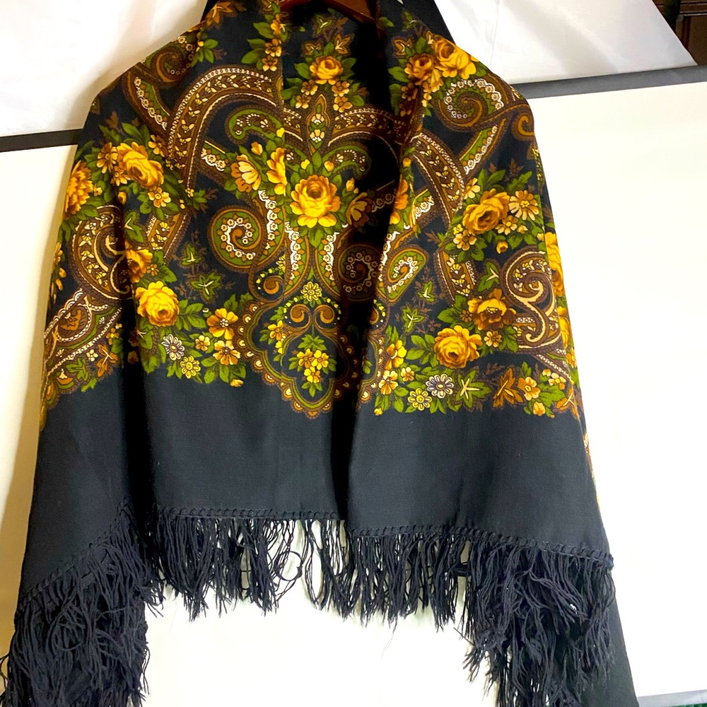 PAVLOV PASAD Shawl Russian Wool Floral Fringed Scarf